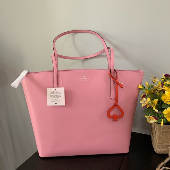 kate spade Handbags - Kate Spade Tote♠️